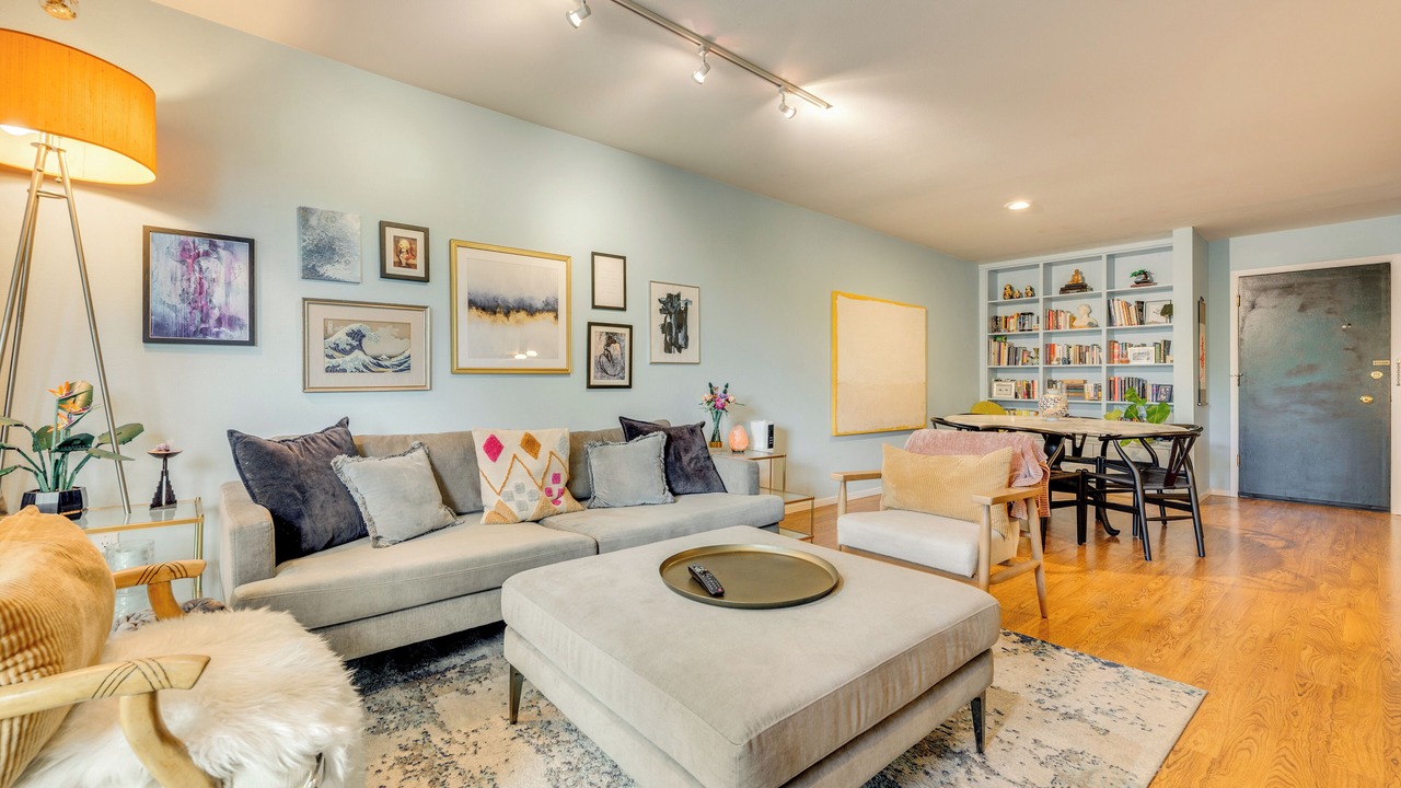 Photo of Livingroom in Whittier