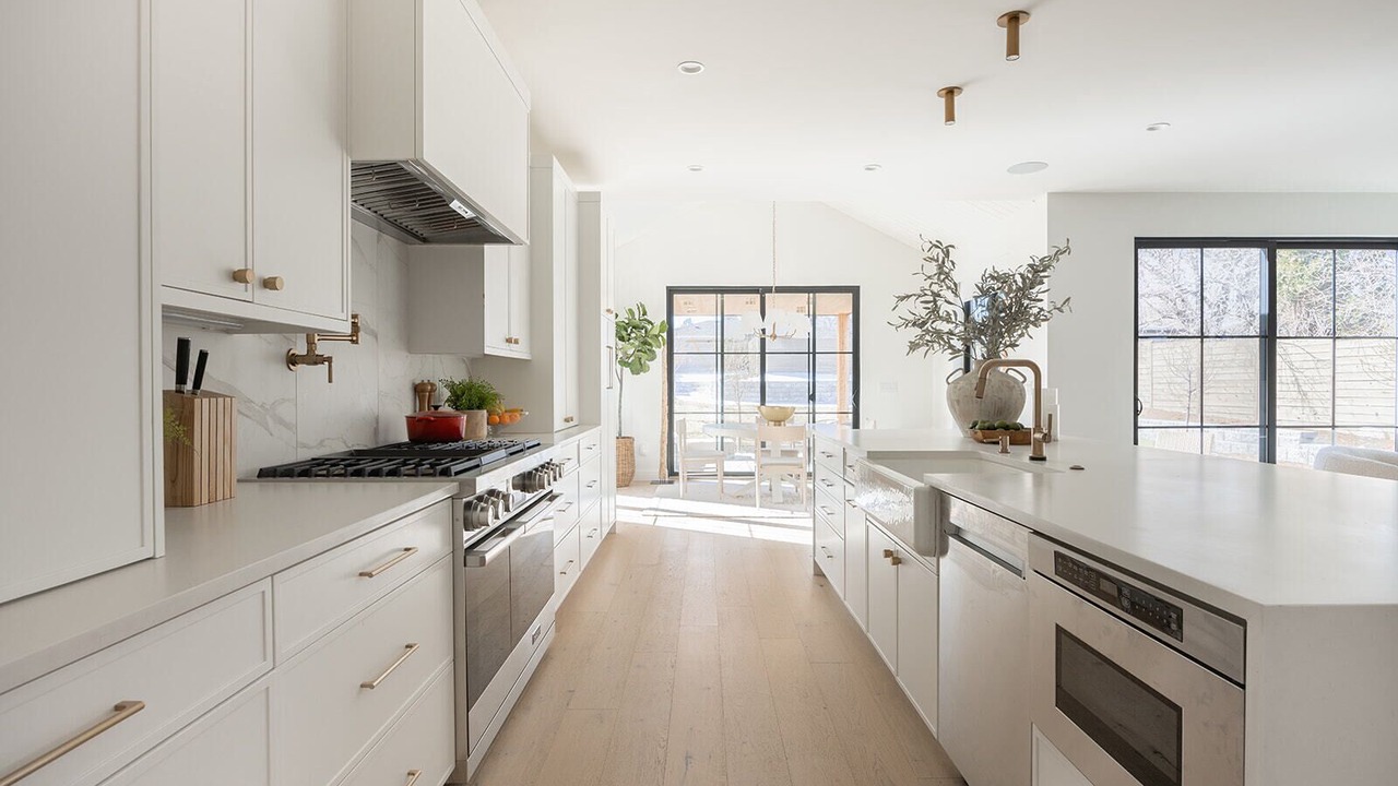 Photo of Kitchen in Barths