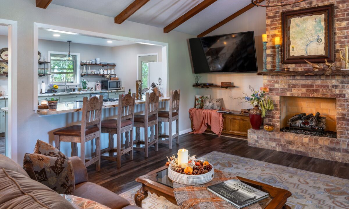 Photo of Livingroom in Alvin