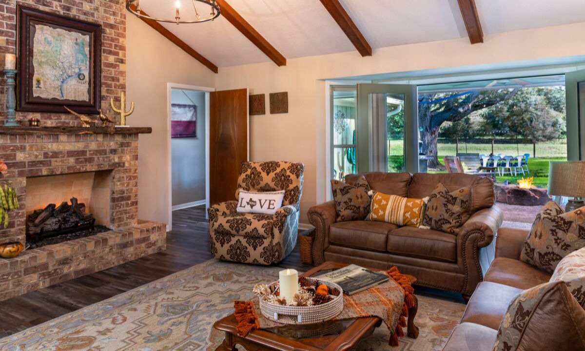 Photo of Livingroom in Alvin