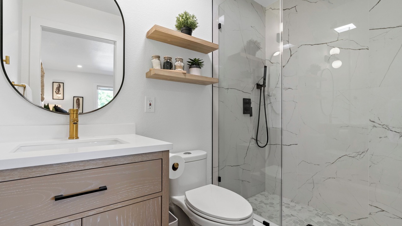 Photo of Bathroom in Scenic Heights