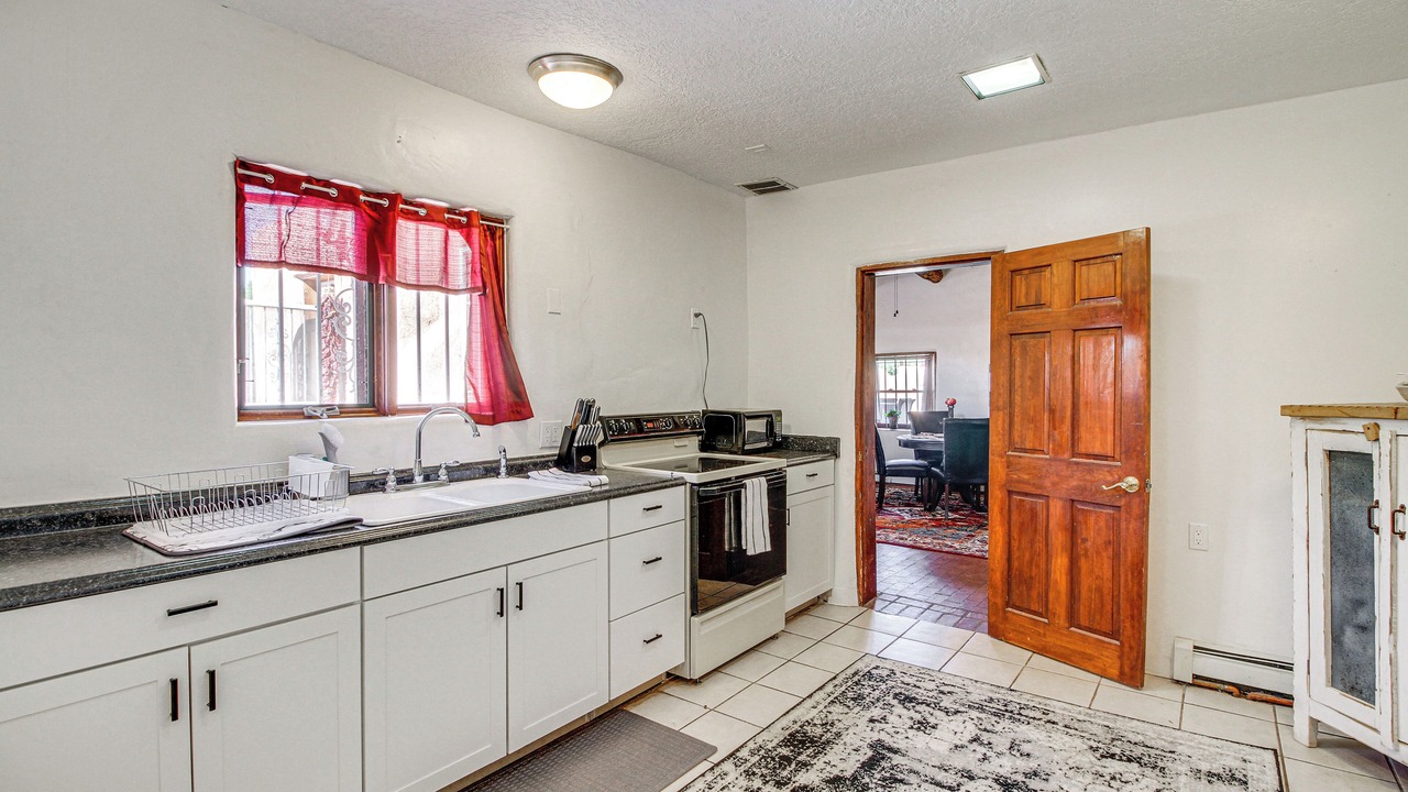 Photo of Kitchen in Alamedan Valley