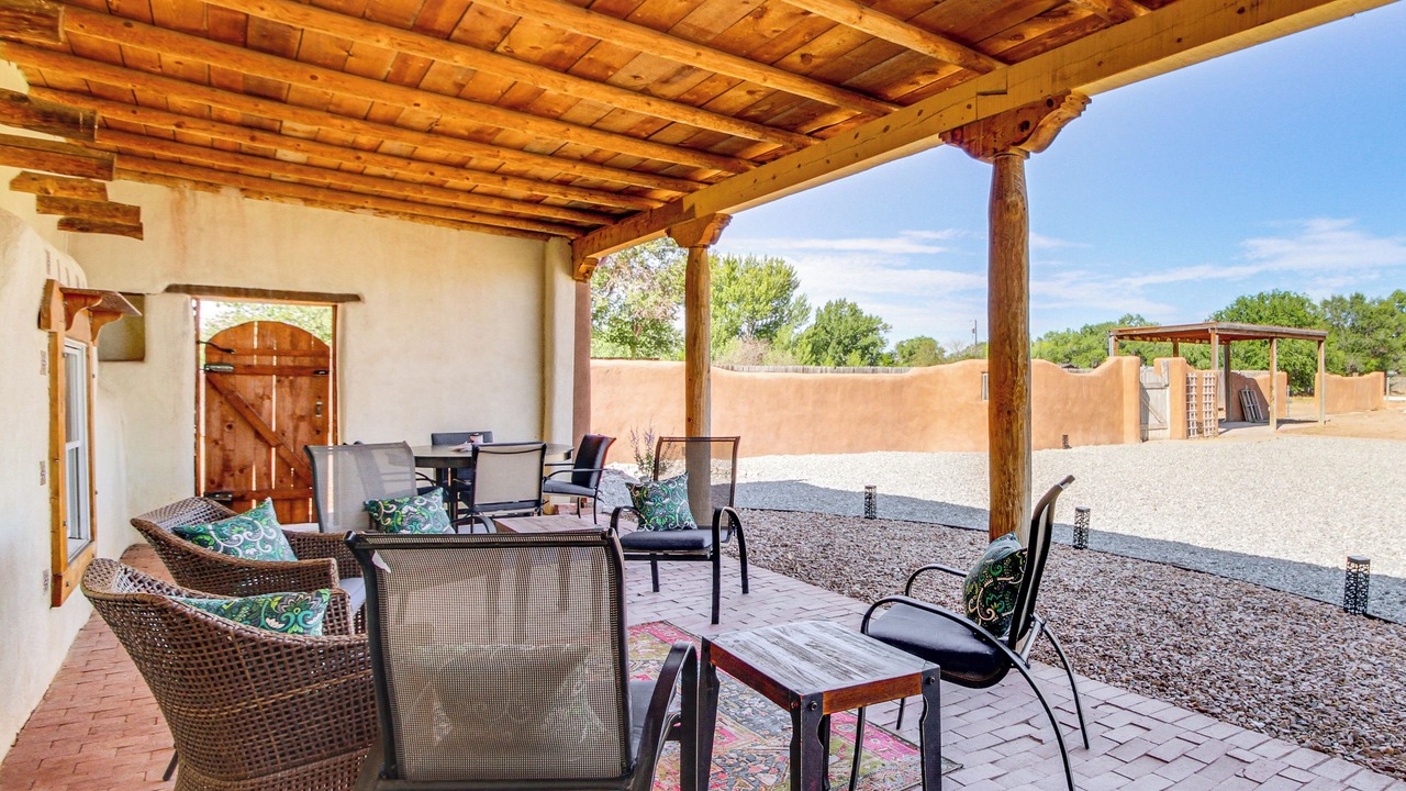 Photo of Patio Balcony in Alamedan Valley