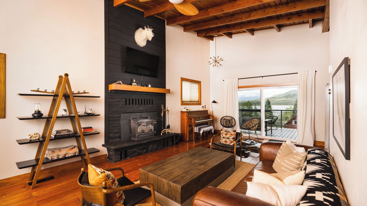 Photo of Livingroom in Heeney