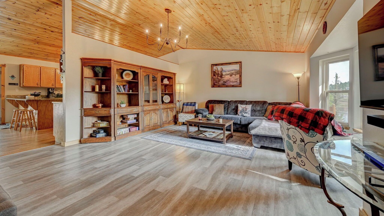 Photo of Livingroom in Spring Valley