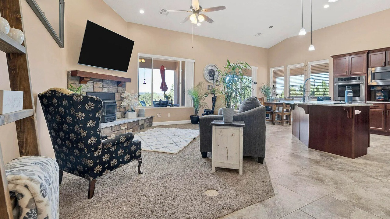 Photo of Livingroom in Apple Valley