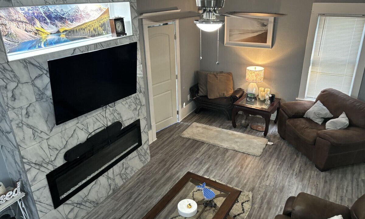 Photo of Livingroom in Highland Square