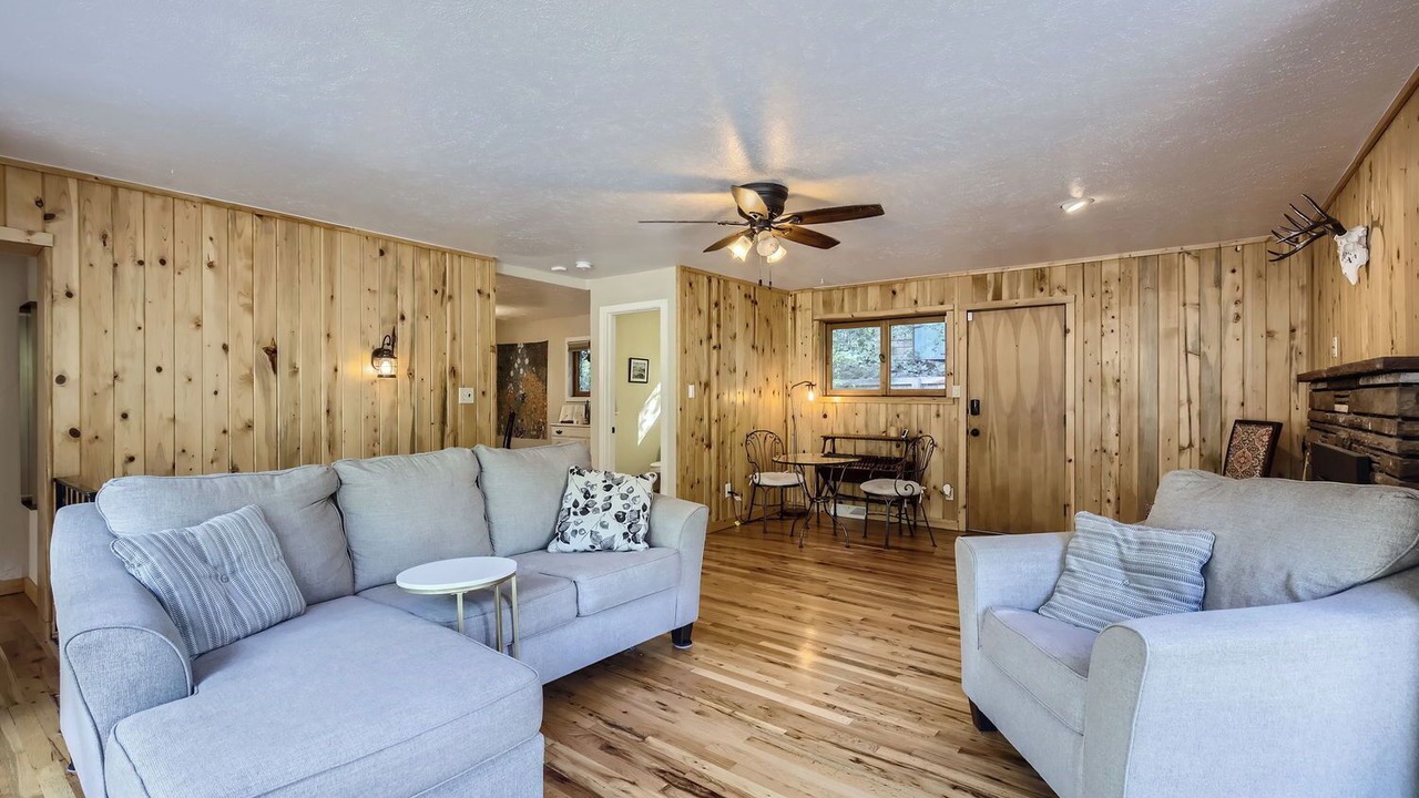 Photo of Livingroom in Lyons