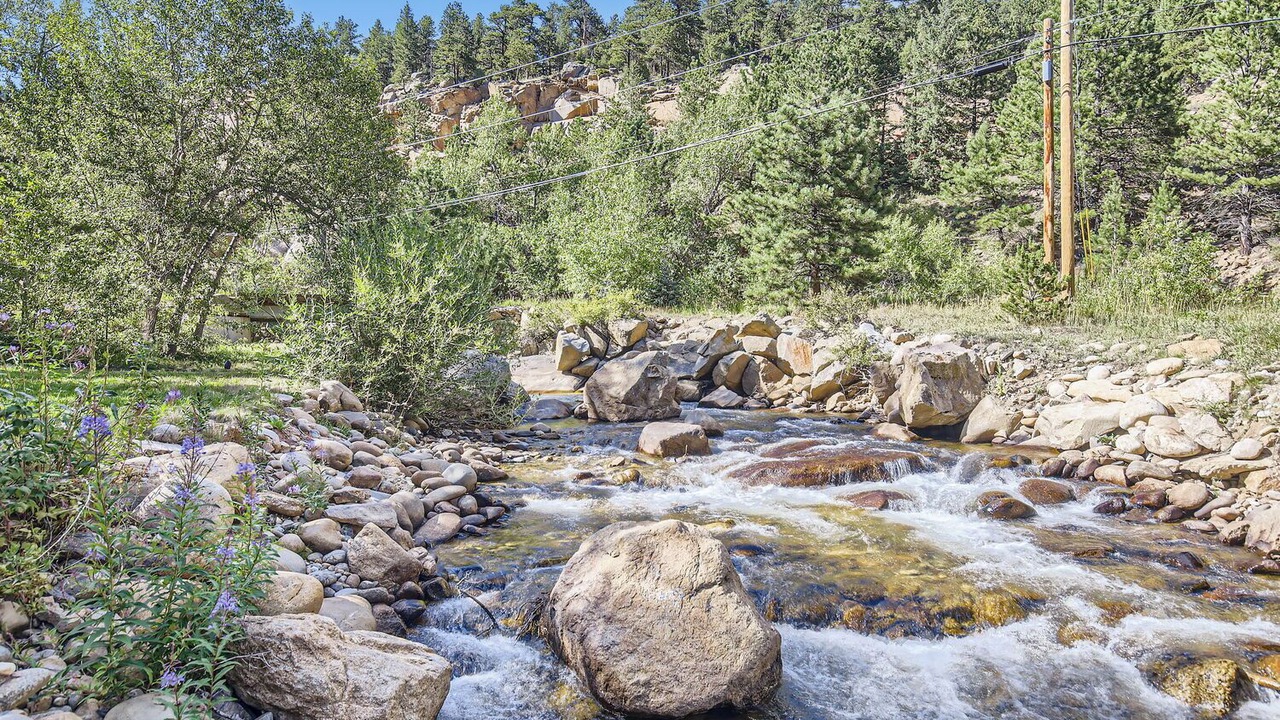 Photo of Outdoor in Lyons