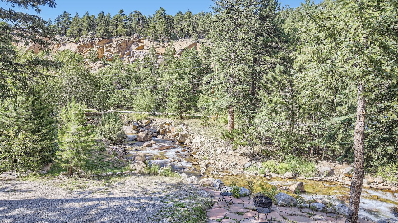 Photo of Outdoor in Lyons
