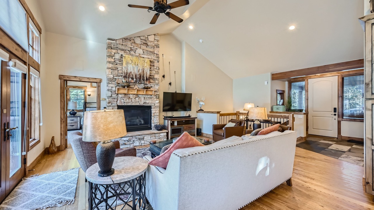 Photo of Livingroom in Baldy Mountain