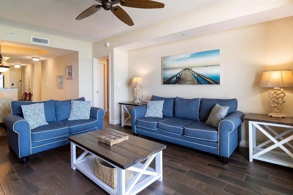 Photo of Livingroom in Windy Hill