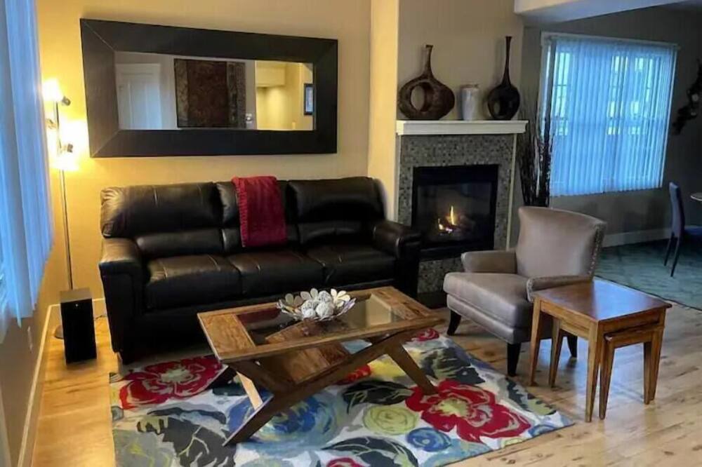 Photo of Livingroom in Golden