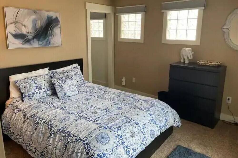 Photo of Bedroom in Golden