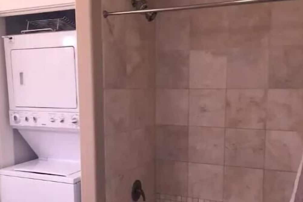 Photo of Bathroom in Golden