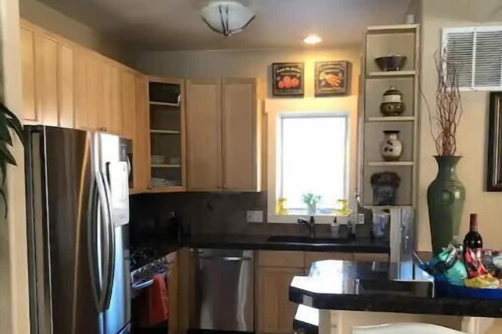Photo of Kitchen in Golden