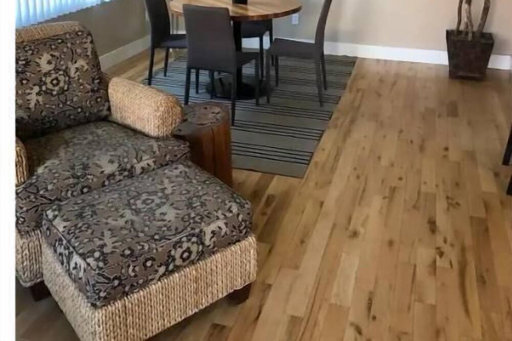 Photo of Livingroom in Golden