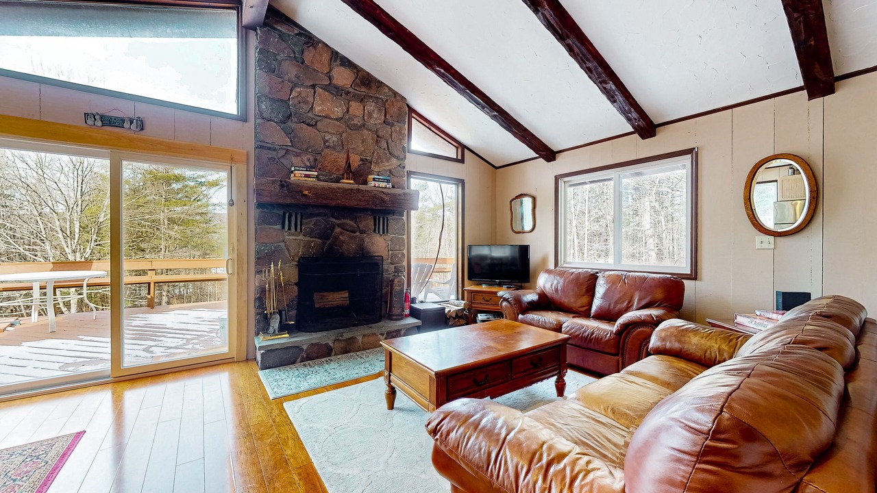 Photo of Livingroom in Maplecrest