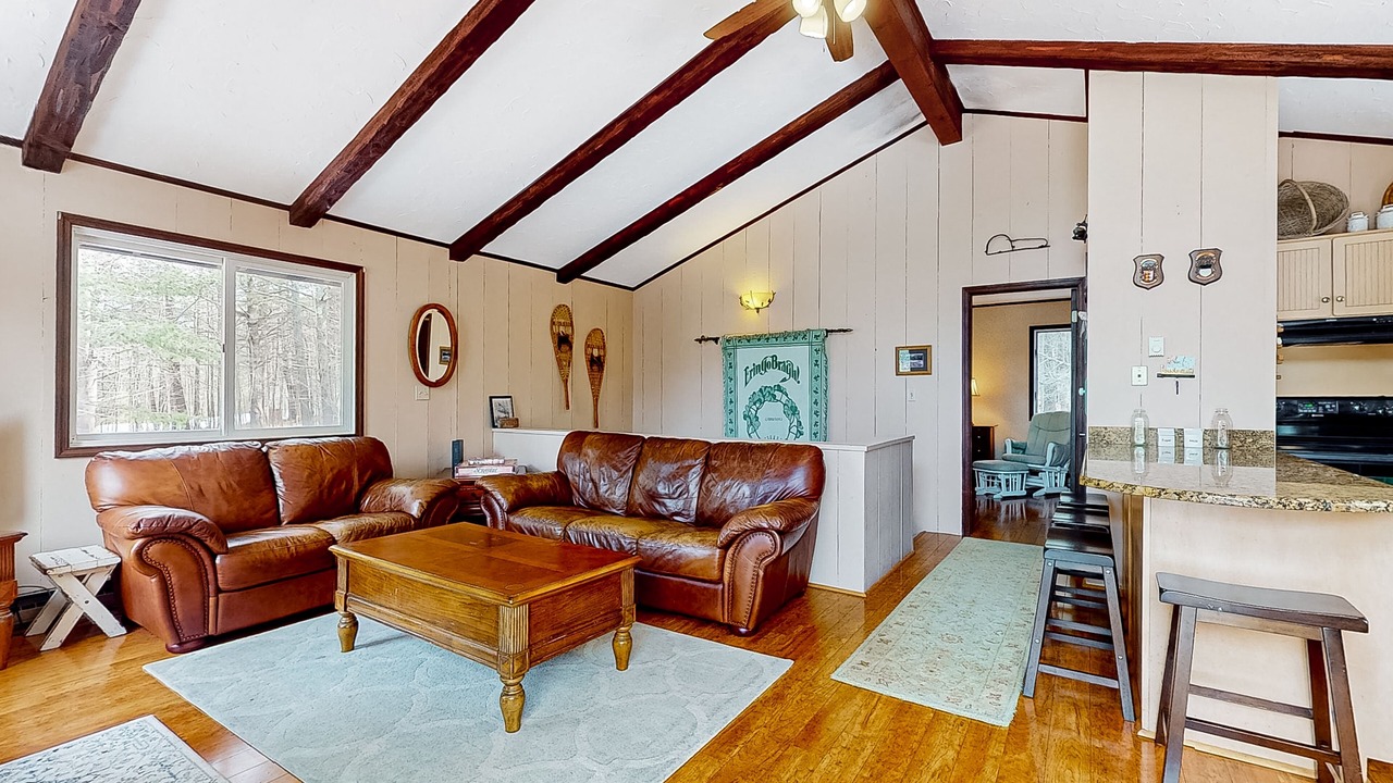 Photo of Livingroom in Maplecrest