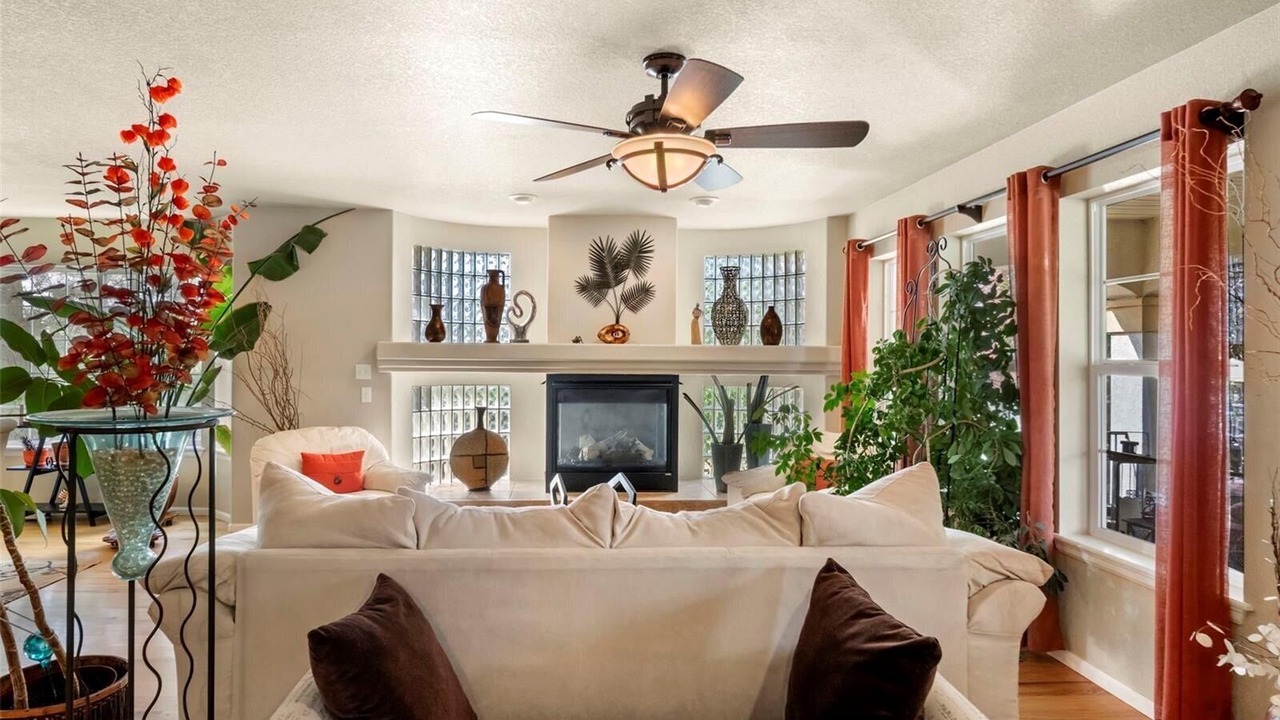 Photo of Livingroom in Green Valley Ranch