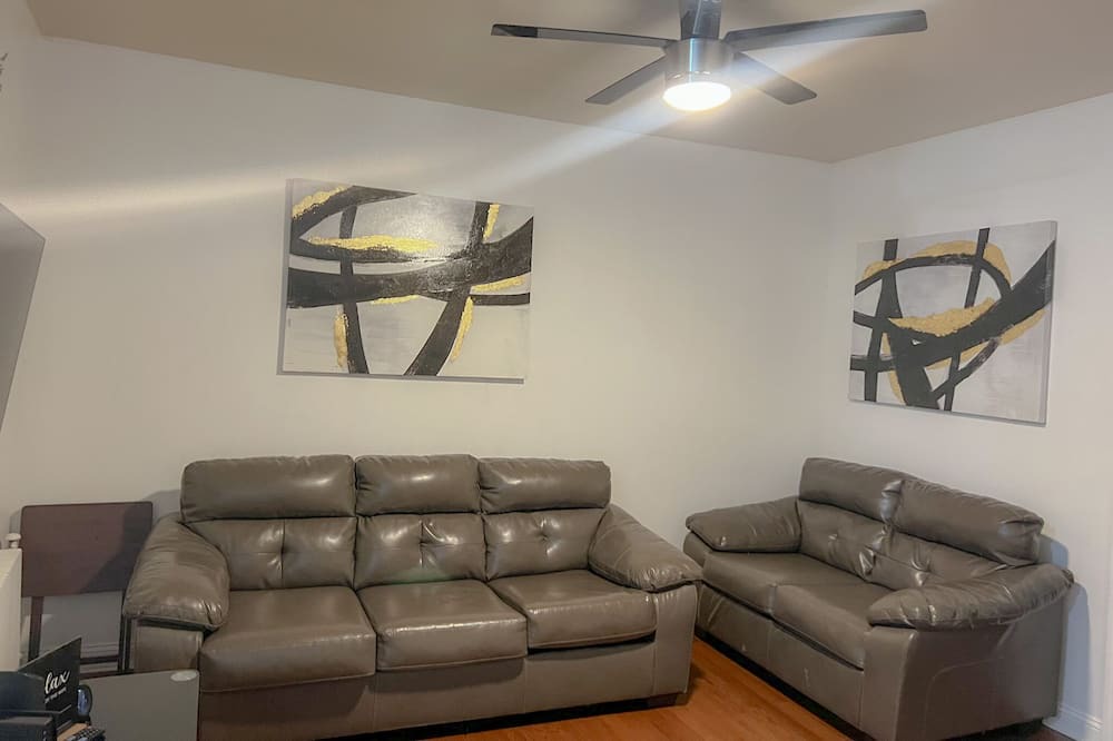 Photo of Livingroom in Queens