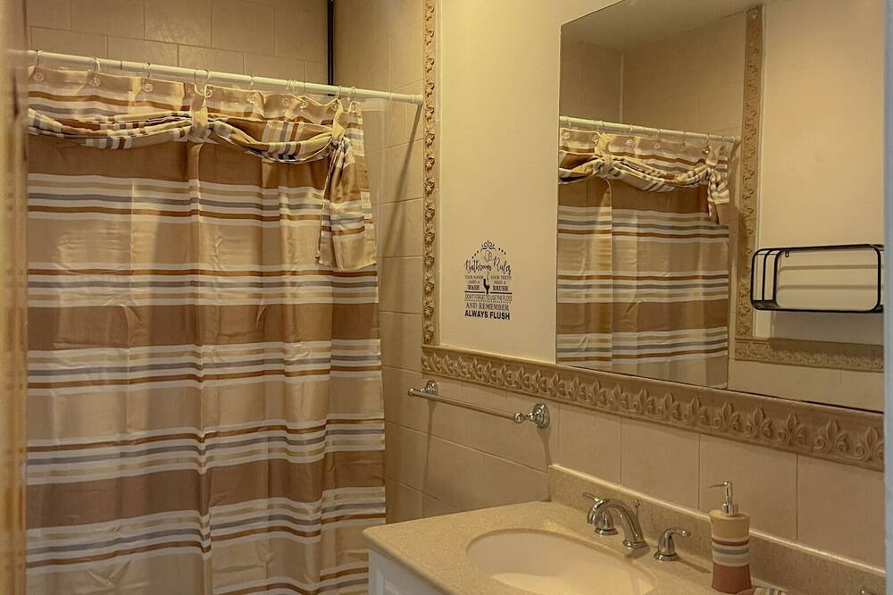 Photo of Bathroom in Queens
