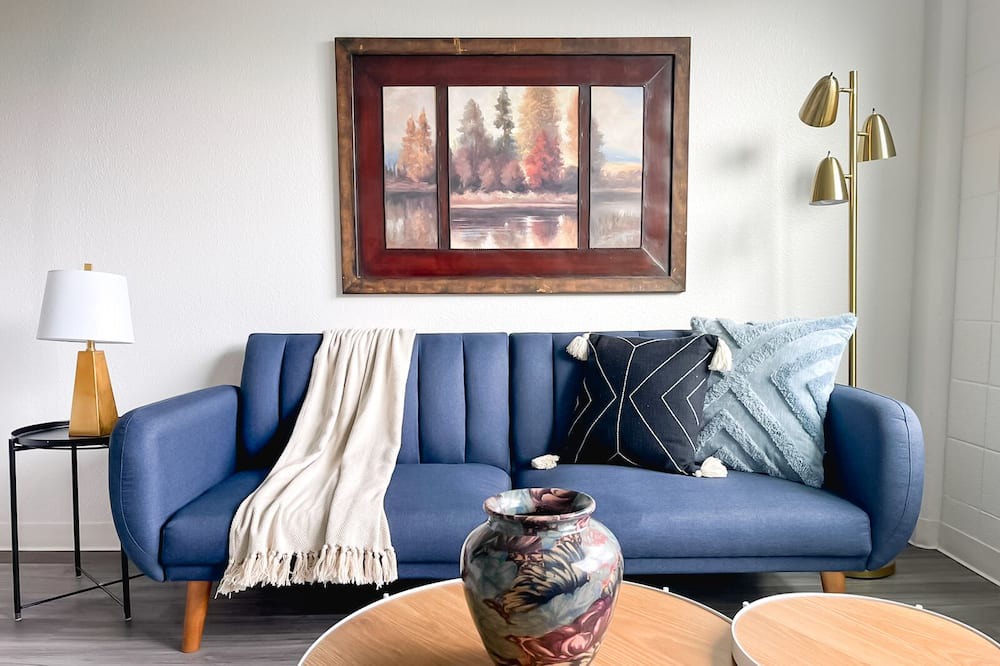 Photo of Livingroom in Corryville
