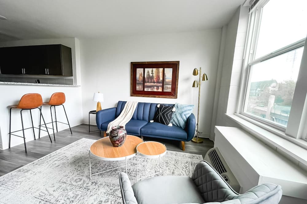 Photo of Livingroom in Corryville
