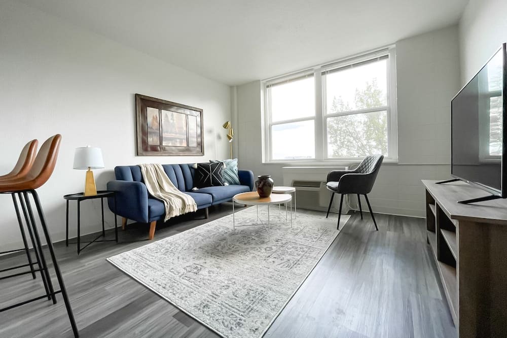 Photo of Livingroom in Corryville