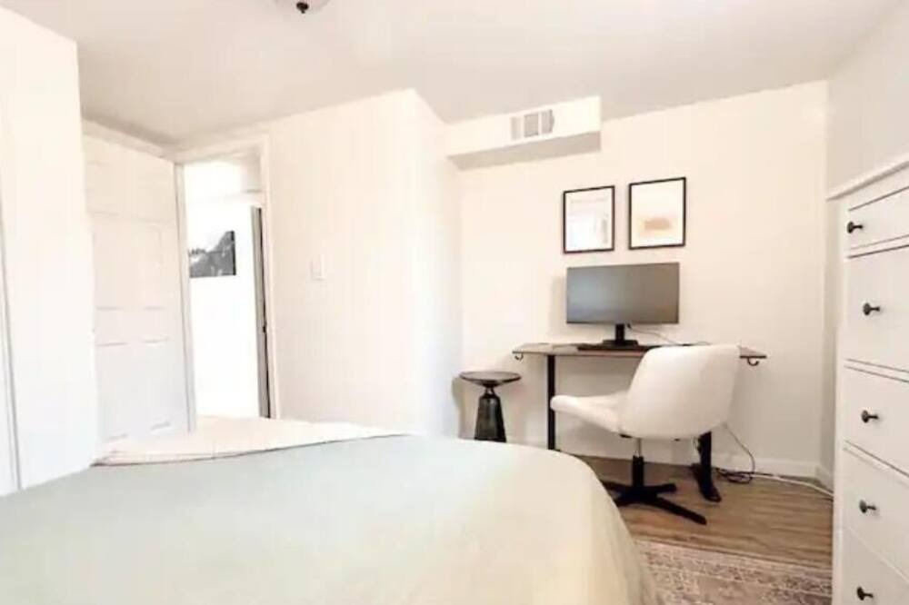 Photo of Bedroom in Alta Vista Area