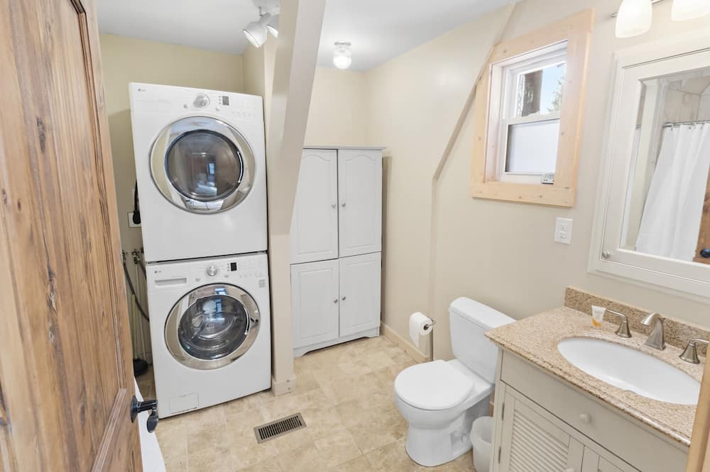 Photo of Bathroom in Wardensville