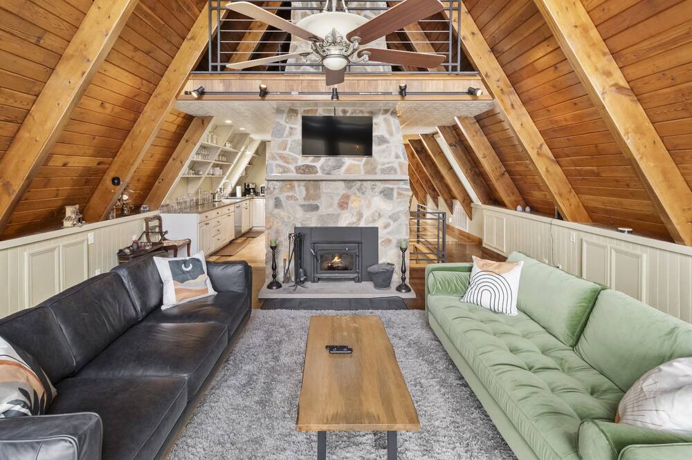 Photo of Livingroom in Wardensville