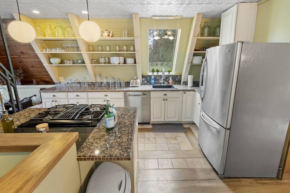 Photo of Kitchen in Wardensville