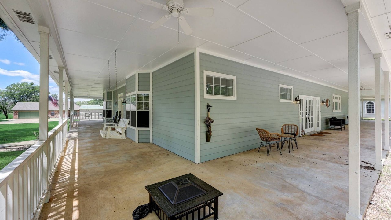 Photo of Patio Balcony in Cedar Creek