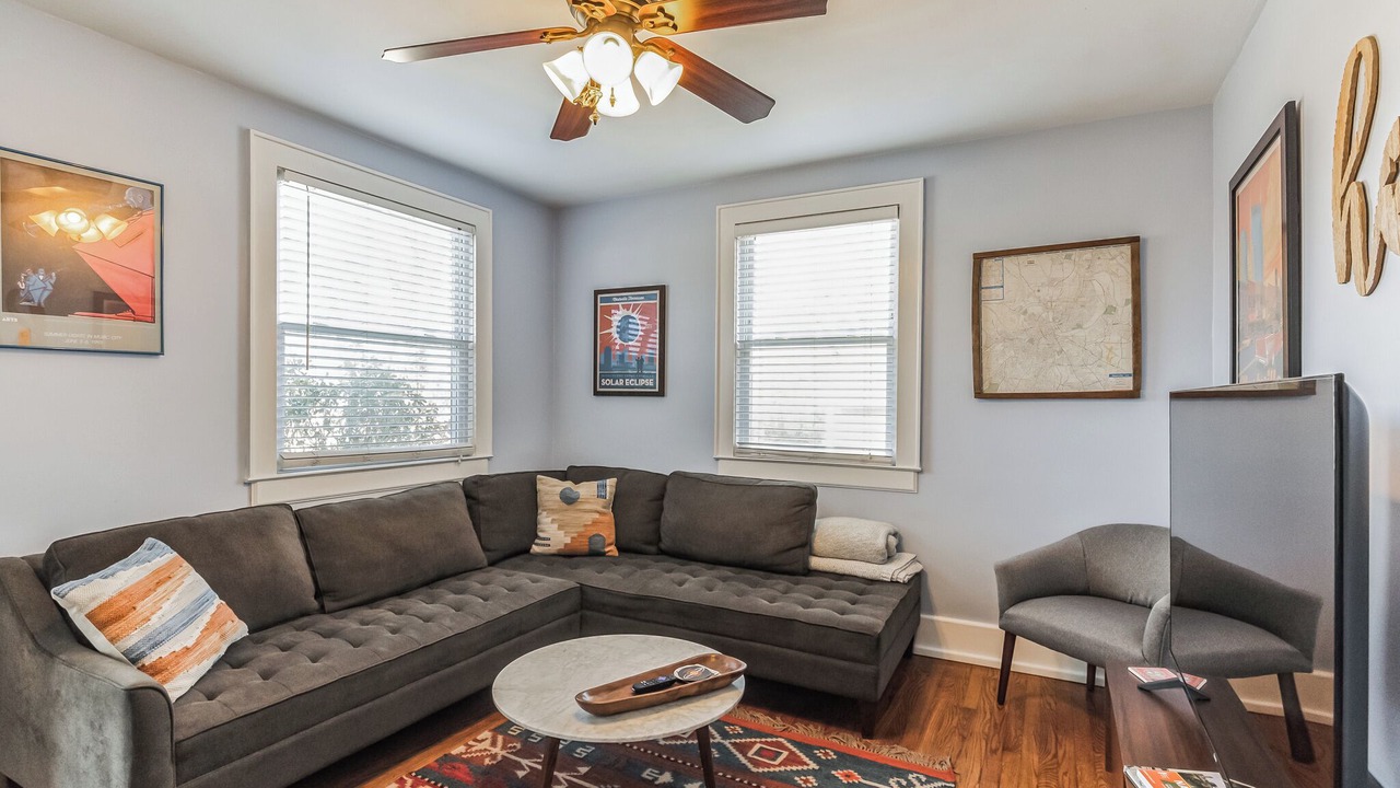 Photo of Livingroom in Woodbine