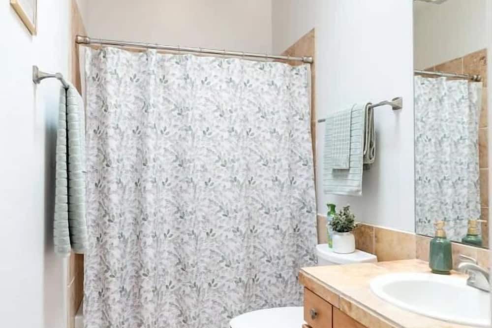 Photo of Bathroom in Raynolds Addition