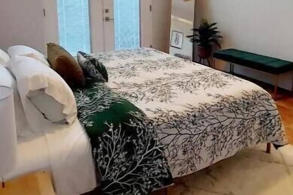 Photo of Bedroom in Raynolds Addition
