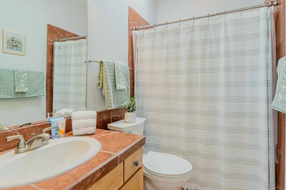 Photo of Bathroom in Raynolds Addition