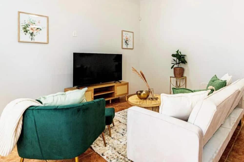 Photo of Livingroom in Raynolds Addition