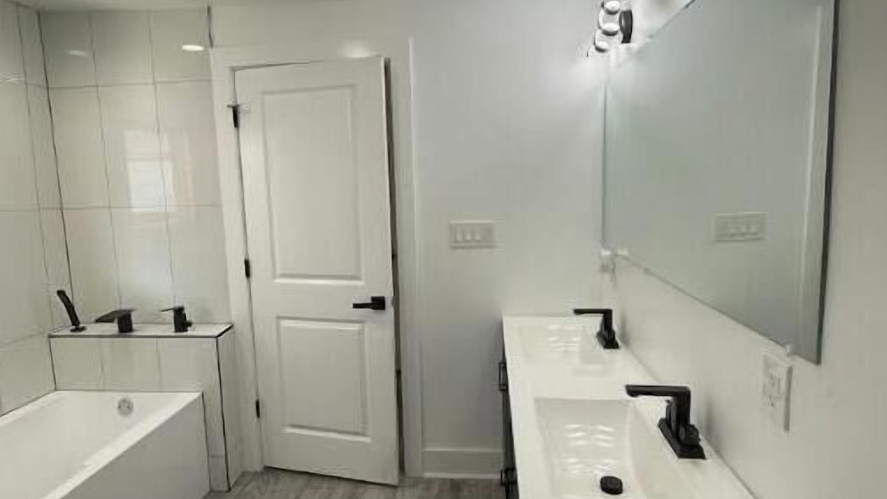 Photo of Bathroom in Plum Orchard