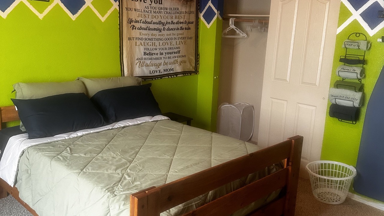 Photo of Bedroom in Biggs Field