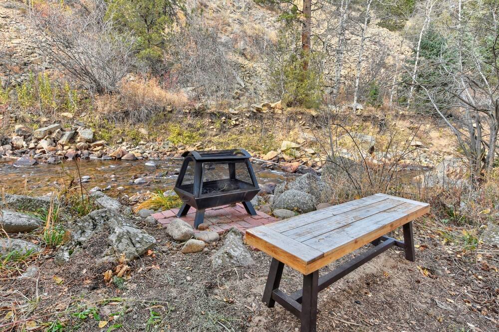 Photo of Outdoor in Lyons