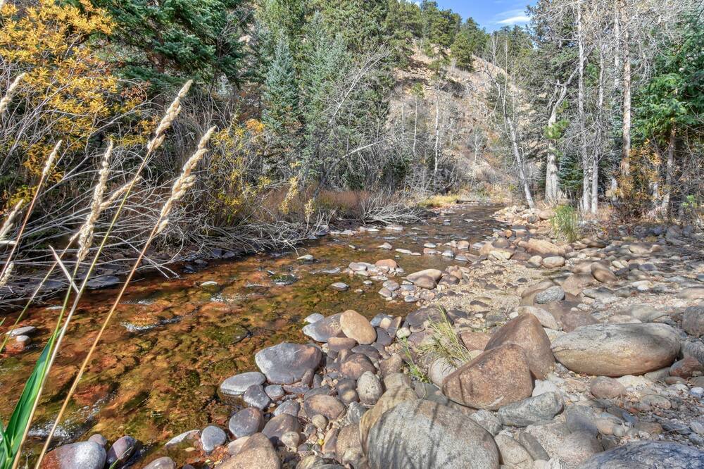 Photo of Outdoor in Lyons