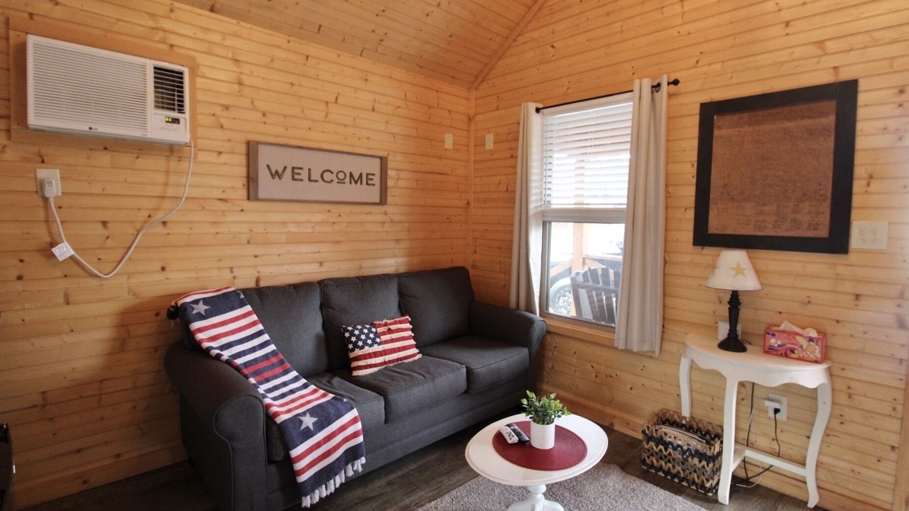Photo of Livingroom in Lenoir City