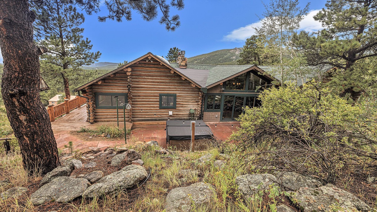 Photo of Outdoor in Lyons
