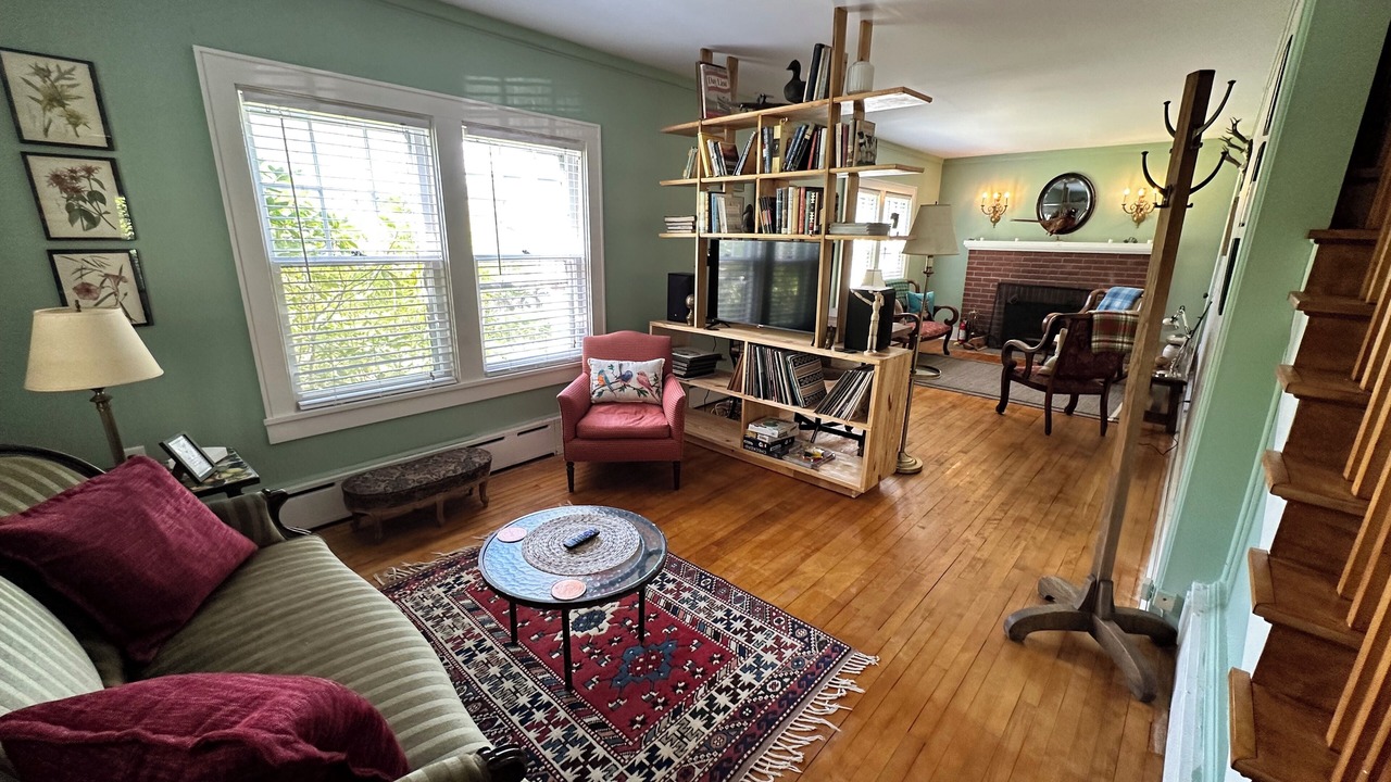 Photo of Livingroom in Keene