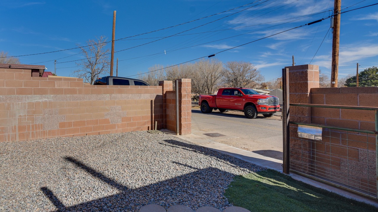 Photo of Others in Albuquerque