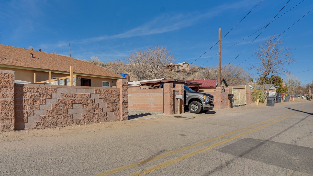 Photo of Others in Albuquerque