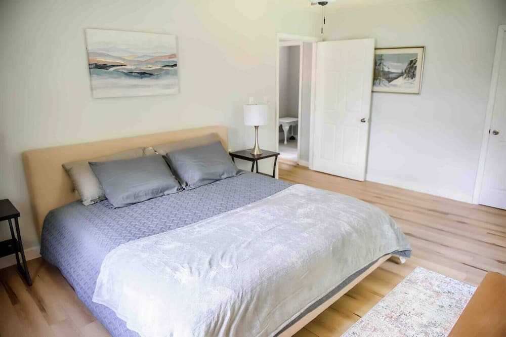 Photo of Bedroom in Helenwood