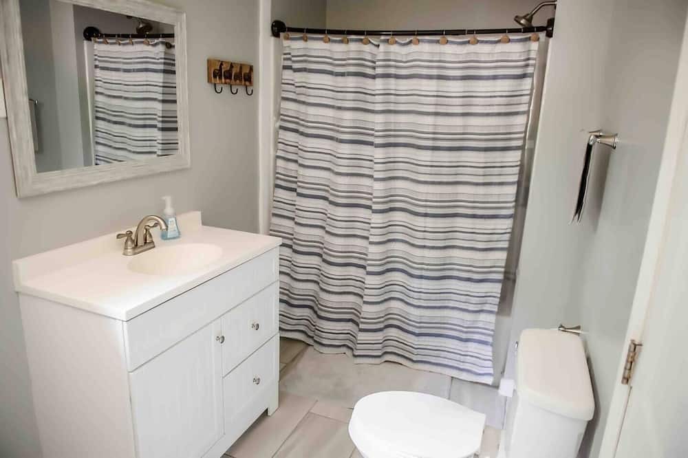 Photo of Bathroom in Helenwood